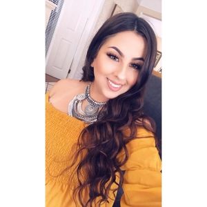 Meet your Posher, Ashley